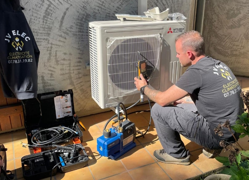 Dépannage rapide climatiseur Pompe à chaleur JV Elec 32